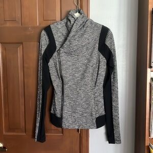 LULULEMON -Beautiful cowl jacket with thumb holes